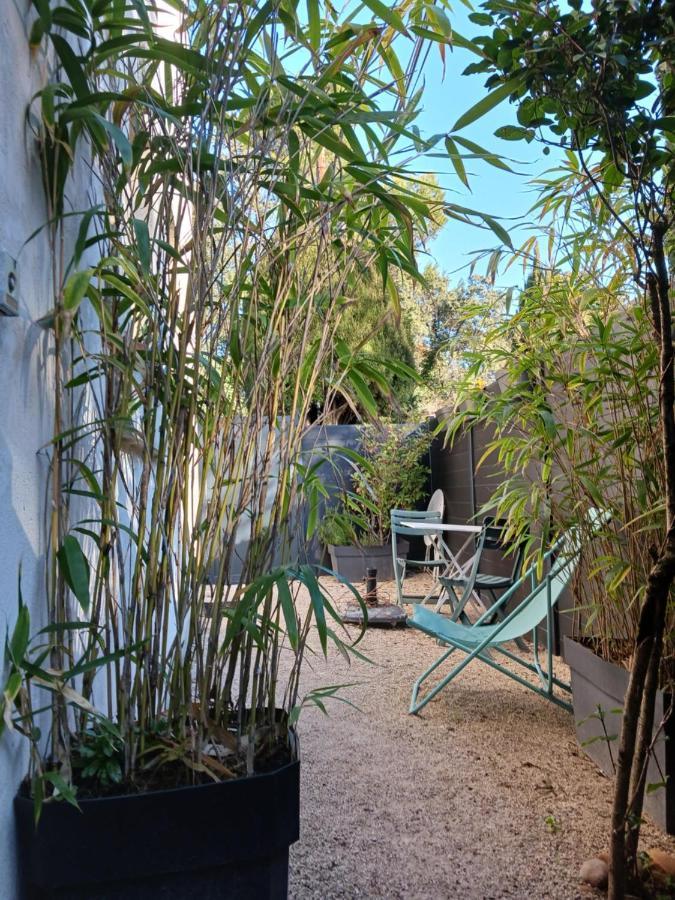 Studio Charmant Et Calme Villeneuve Les Avignon Entree Et Cour Independantes Climatisation Piscine Parking Ngoại thất bức ảnh