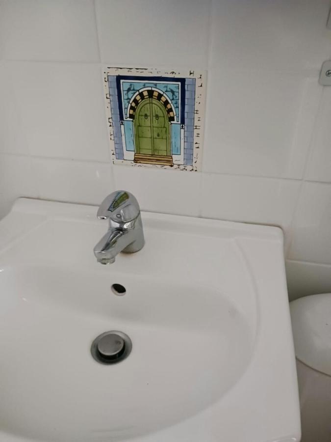 Studio Charmant Et Calme Villeneuve Les Avignon Entree Et Cour Independantes Climatisation Piscine Parking Ngoại thất bức ảnh